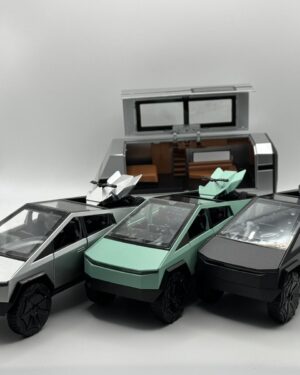 Електрически пикап Cybertruck модел с каравана и ATV