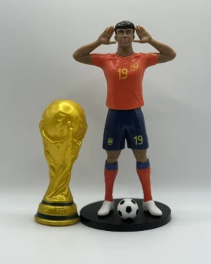 Футболна фигурка Ламин Ямал Испания номер 19 със златна купа и футболна топка